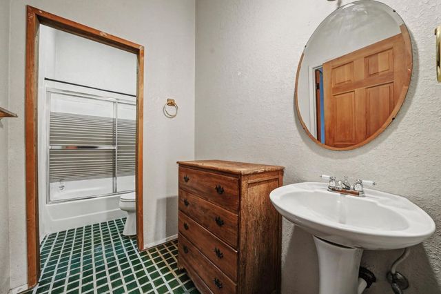 68 Woodworth St, Sutter Creek, CA 95685