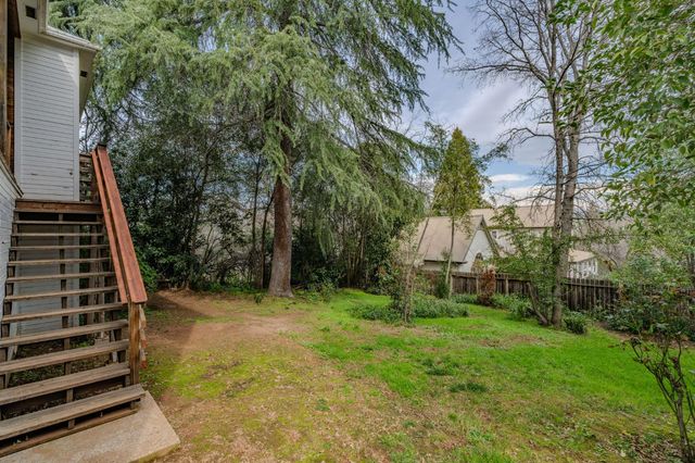 68 Woodworth St, Sutter Creek, CA 95685