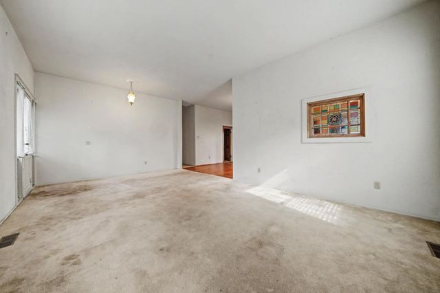 68 Woodworth St, Sutter Creek, CA 95685