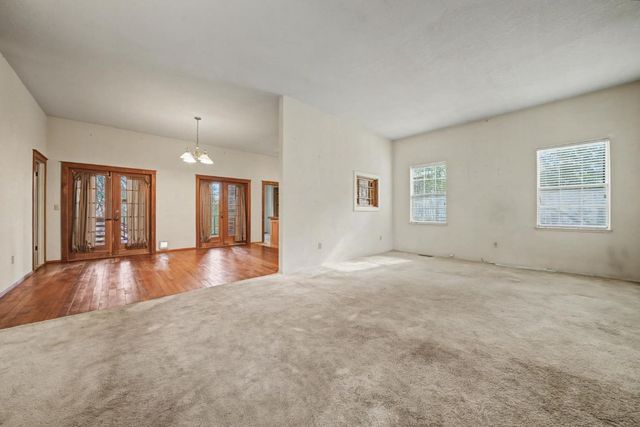 68 Woodworth St, Sutter Creek, CA 95685