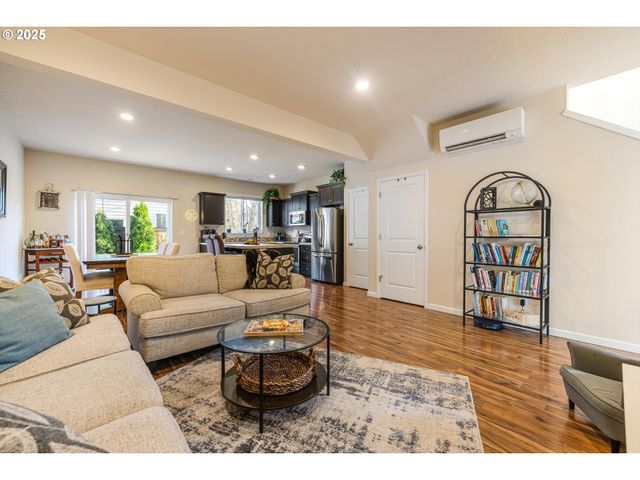 17230 Sw 120TH Pl, Portland, OR 97224