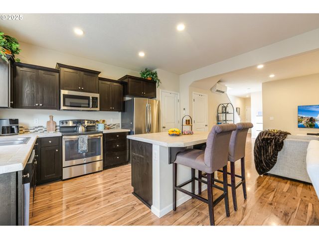 17230 Sw 120TH Pl, Portland, OR 97224