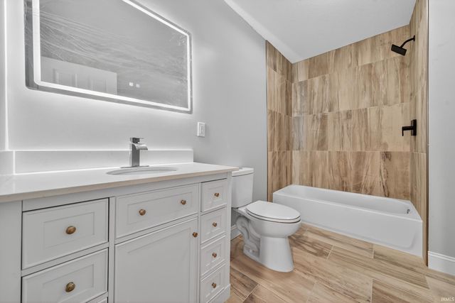 117 W NORTH F Street, Gas City, IN 46933