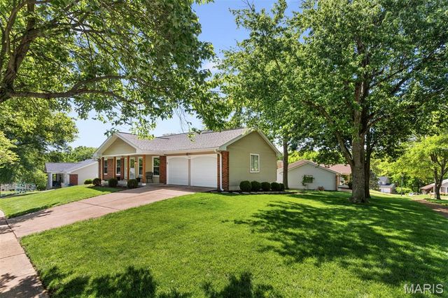 1513 Ploma Drive, Ballwin, MO 63021