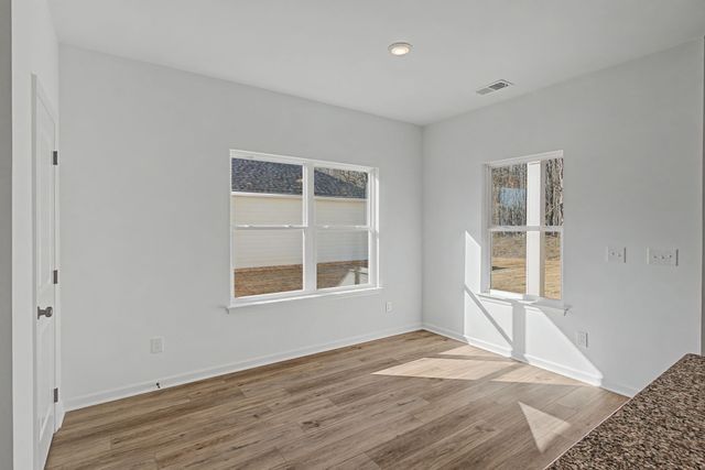 1141 Southerlynn Dr, White House, TN 37188