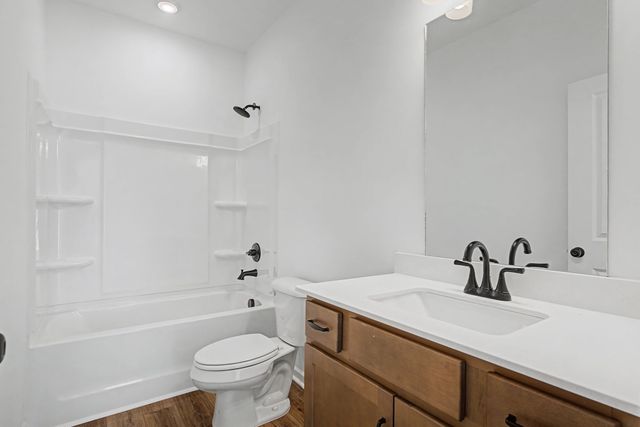 1141 Southerlynn Dr, White House, TN 37188