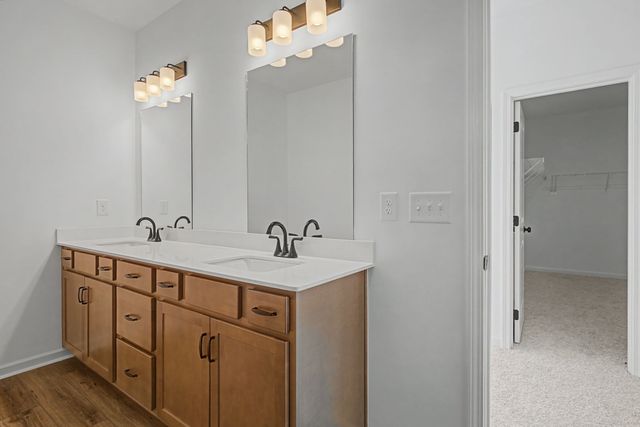 1141 Southerlynn Dr, White House, TN 37188