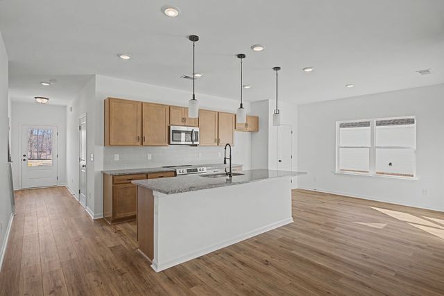 1141 Southerlynn Dr, White House, TN 37188