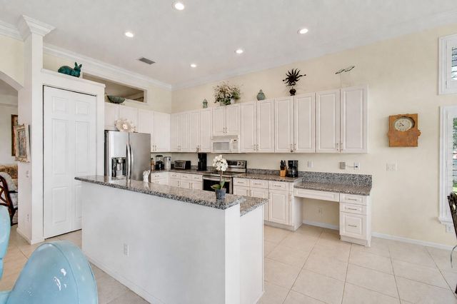 7315 Twin Falls Drive, Boynton Beach, FL 33437