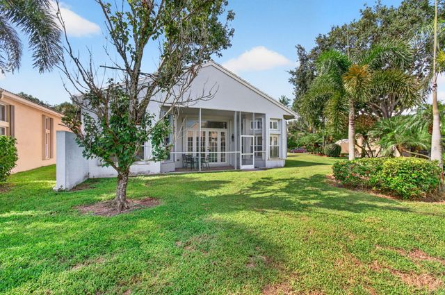7315 Twin Falls Drive, Boynton Beach, FL 33437
