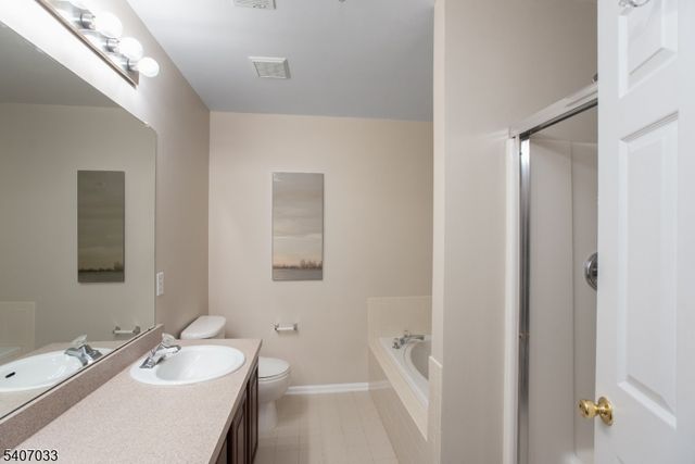 1058 Shadowlawn Dr, Green Brook Twp., NJ 08812