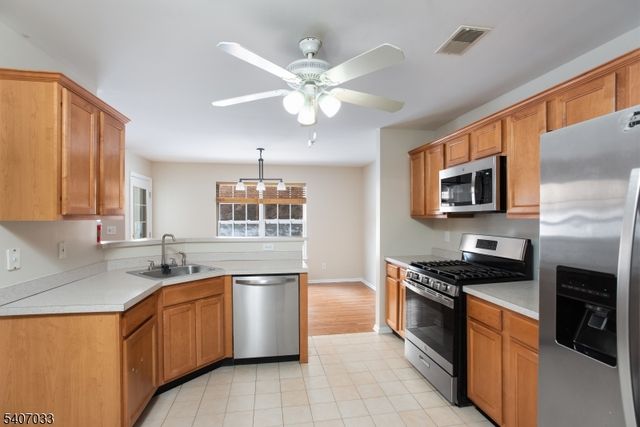 1058 Shadowlawn Dr, Green Brook Twp., NJ 08812