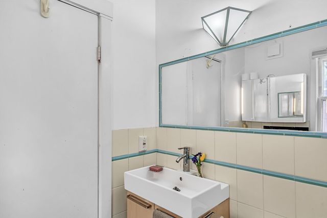 239 Mt Auburn Street 239, Cambridge, MA 02138