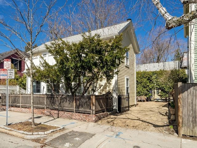 239 Mt Auburn Street 239, Cambridge, MA 02138
