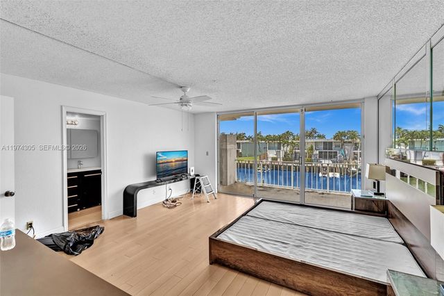 825 NE 26th Ave, Hallandale Beach, FL 33009