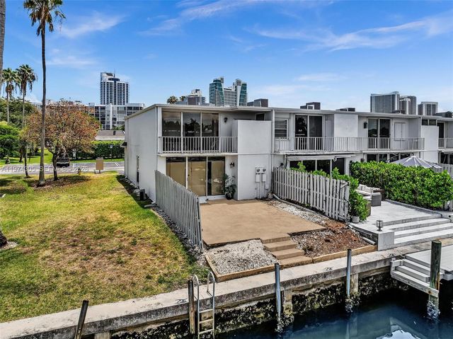 825 NE 26th Ave, Hallandale Beach, FL 33009