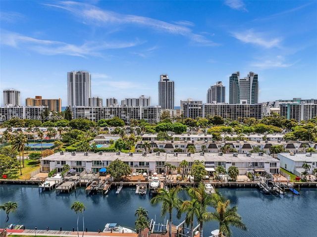 825 NE 26th Ave, Hallandale Beach, FL 33009