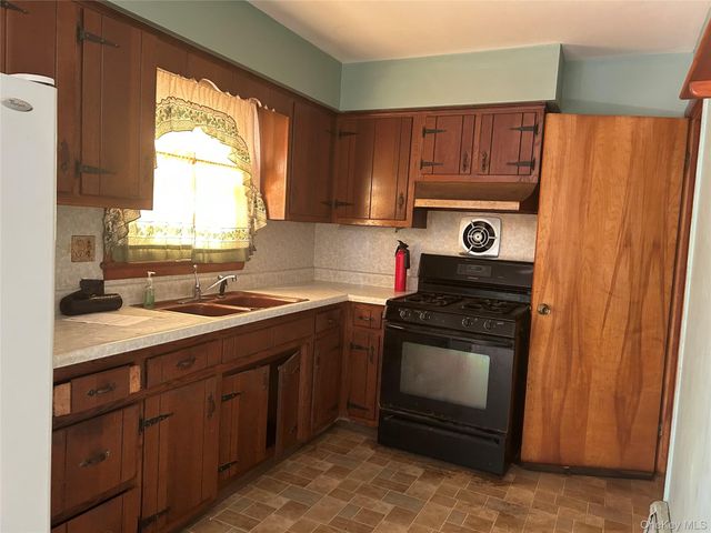 91 Myrtle Avenue, New Windsor, NY 12553
