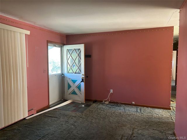91 Myrtle Avenue, New Windsor, NY 12553