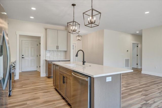 5405 Crescent BLVD, Roanoke, VA 24018