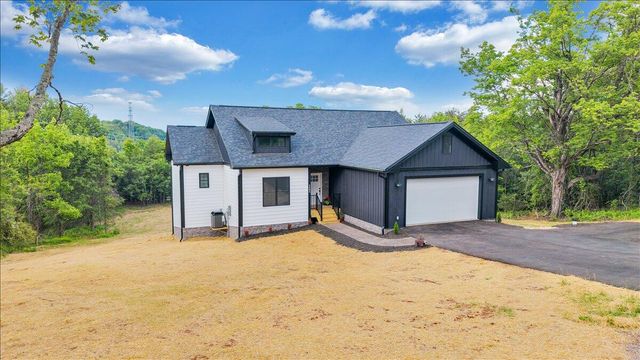 5405 Crescent BLVD, Roanoke, VA 24018