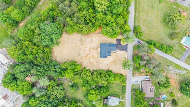 5405 Crescent BLVD, Roanoke, VA 24018