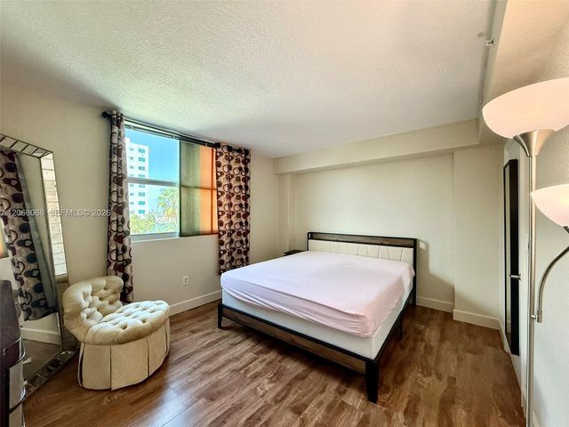 7501 E Treasure Drive 3H, North Bay Village, FL 33141