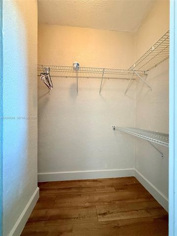7501 E Treasure Drive 3H, North Bay Village, FL 33141