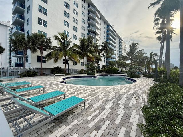 7501 E Treasure Drive 3H, North Bay Village, FL 33141