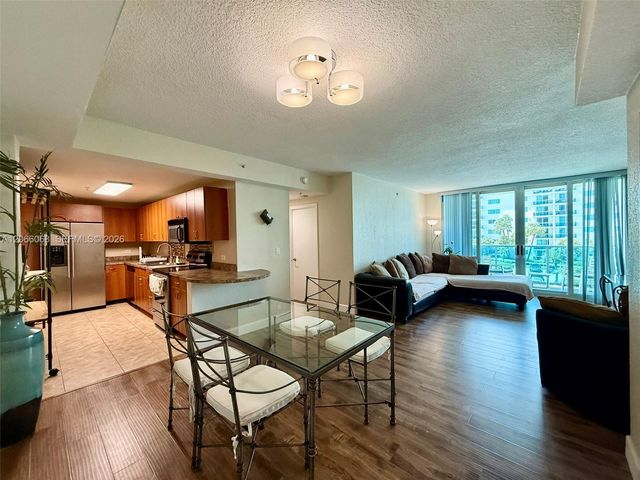 7501 E Treasure Drive 3H, North Bay Village, FL 33141