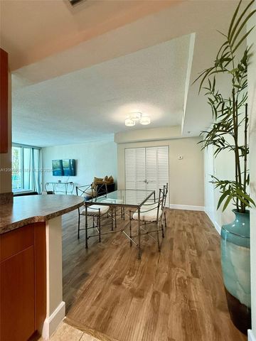 7501 E Treasure Drive 3H, North Bay Village, FL 33141