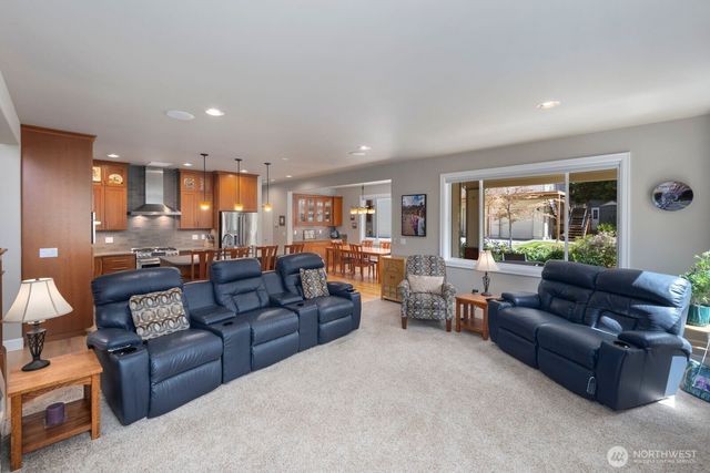 11236 108th Ave Ne, Kirkland, WA 98033