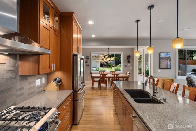 11236 108th Ave Ne, Kirkland, WA 98033