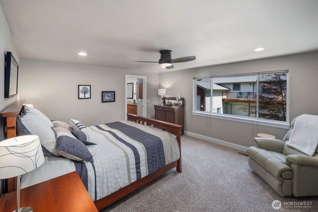 11236 108th Ave Ne, Kirkland, WA 98033