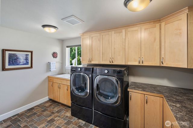11236 108th Ave Ne, Kirkland, WA 98033