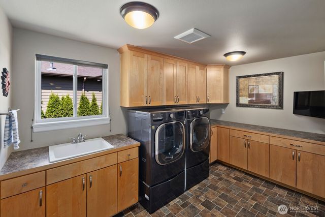 11236 108th Ave Ne, Kirkland, WA 98033