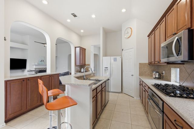 1818 Clear Summit Lane, Mansfield, TX 76063