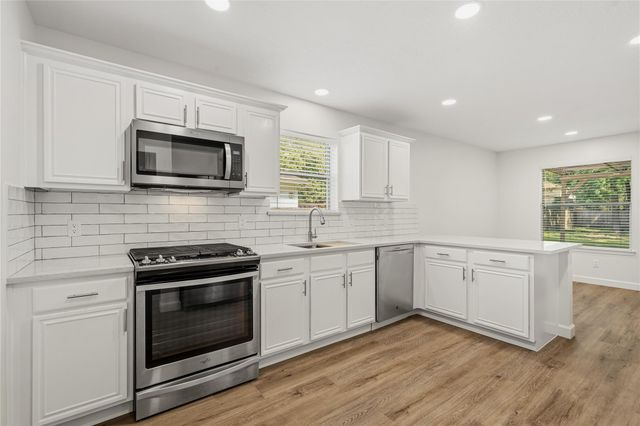 7106 Durango Drive, Magnolia, TX 77354