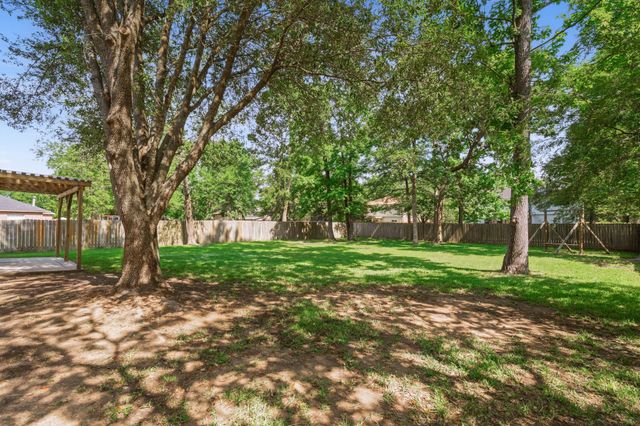 7106 Durango Drive, Magnolia, TX 77354