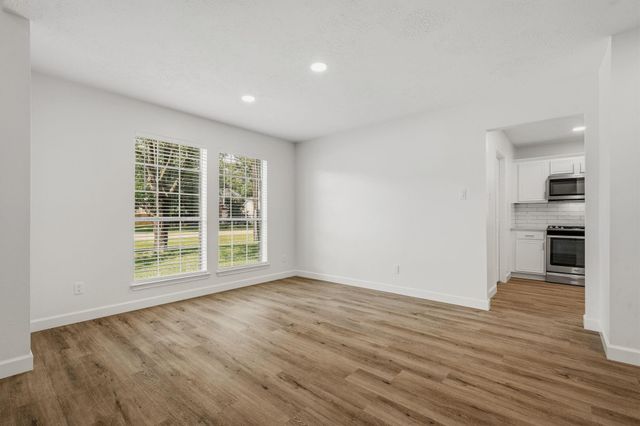 7106 Durango Drive, Magnolia, TX 77354