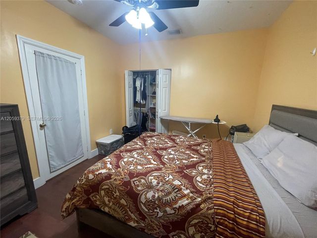 904 NW 100th Avenue, Pembroke Pines, FL 33024