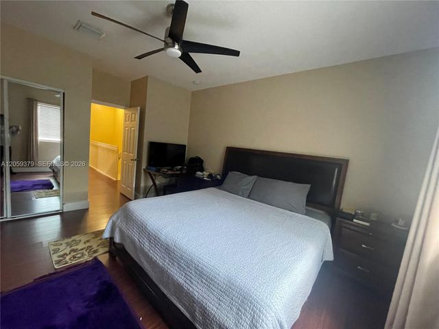 904 NW 100th Avenue, Pembroke Pines, FL 33024