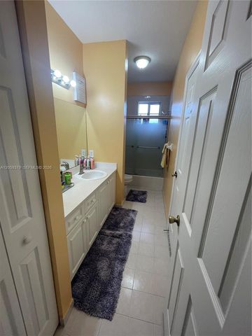 904 NW 100th Avenue, Pembroke Pines, FL 33024