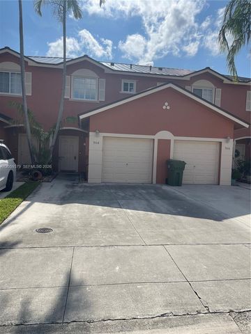 904 NW 100th Avenue, Pembroke Pines, FL 33024