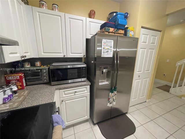 904 NW 100th Avenue, Pembroke Pines, FL 33024