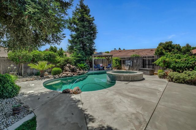 3403 Freitas Ct, Turlock, CA 95382
