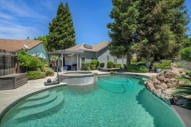 3403 Freitas Ct, Turlock, CA 95382