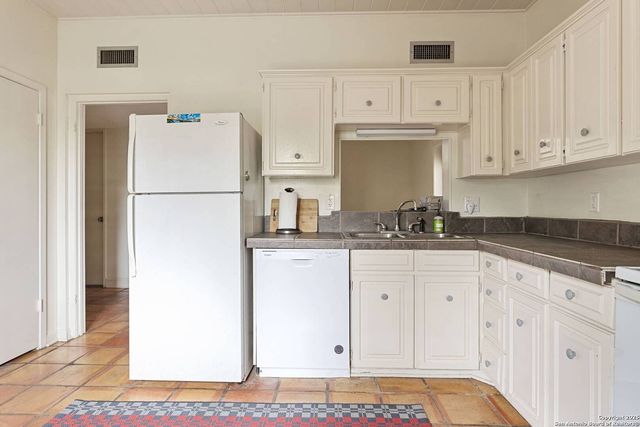 3102 Eisenhauer Rd Apt A1, San Antonio, TX 78209