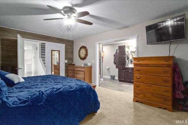 2352 E Warrenton Road, Haubstadt, IN 47639