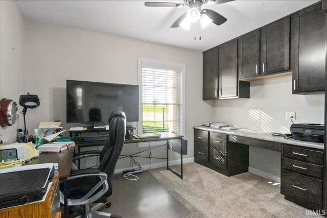 2352 E Warrenton Road, Haubstadt, IN 47639